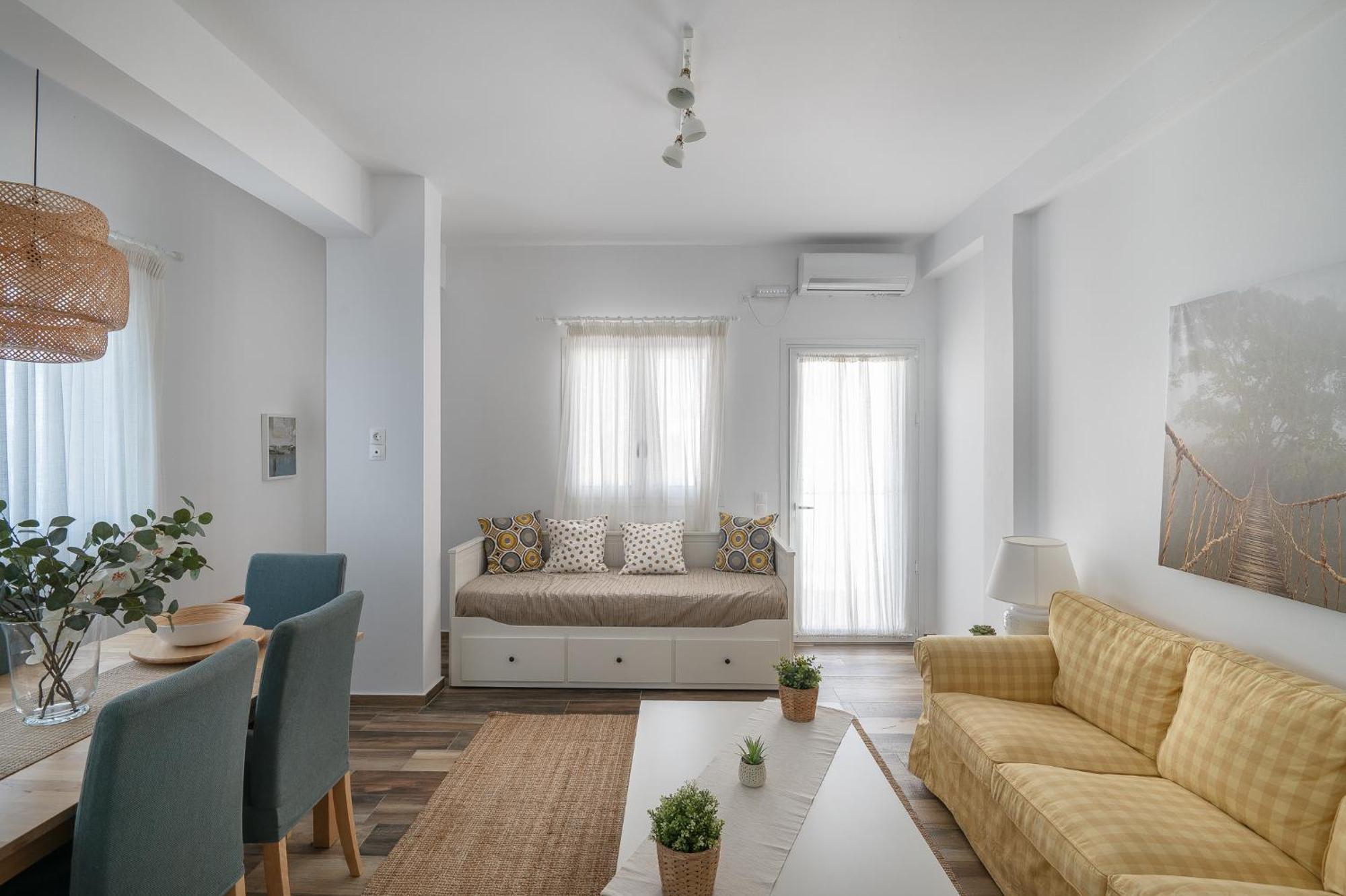 Pouletis Family Apartments - Akroyali Seaview Getaways Kalamata Bagian luar foto