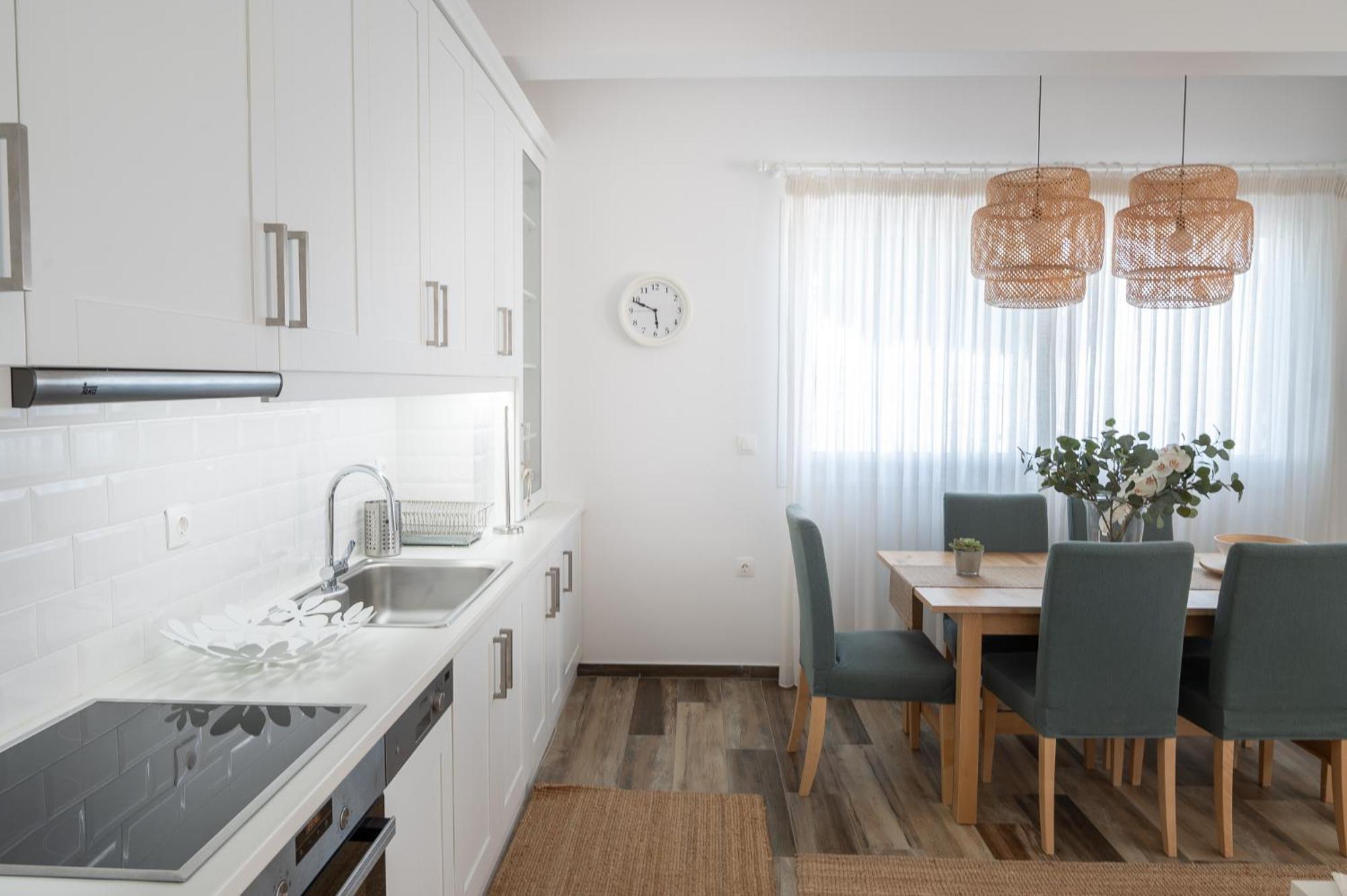 Pouletis Family Apartments - Akroyali Seaview Getaways Kalamata Ruang foto